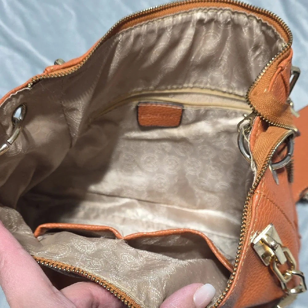 Michael Kors Orange Leather Shoulder Bag with Coin Pouch - Picture 2 of 5